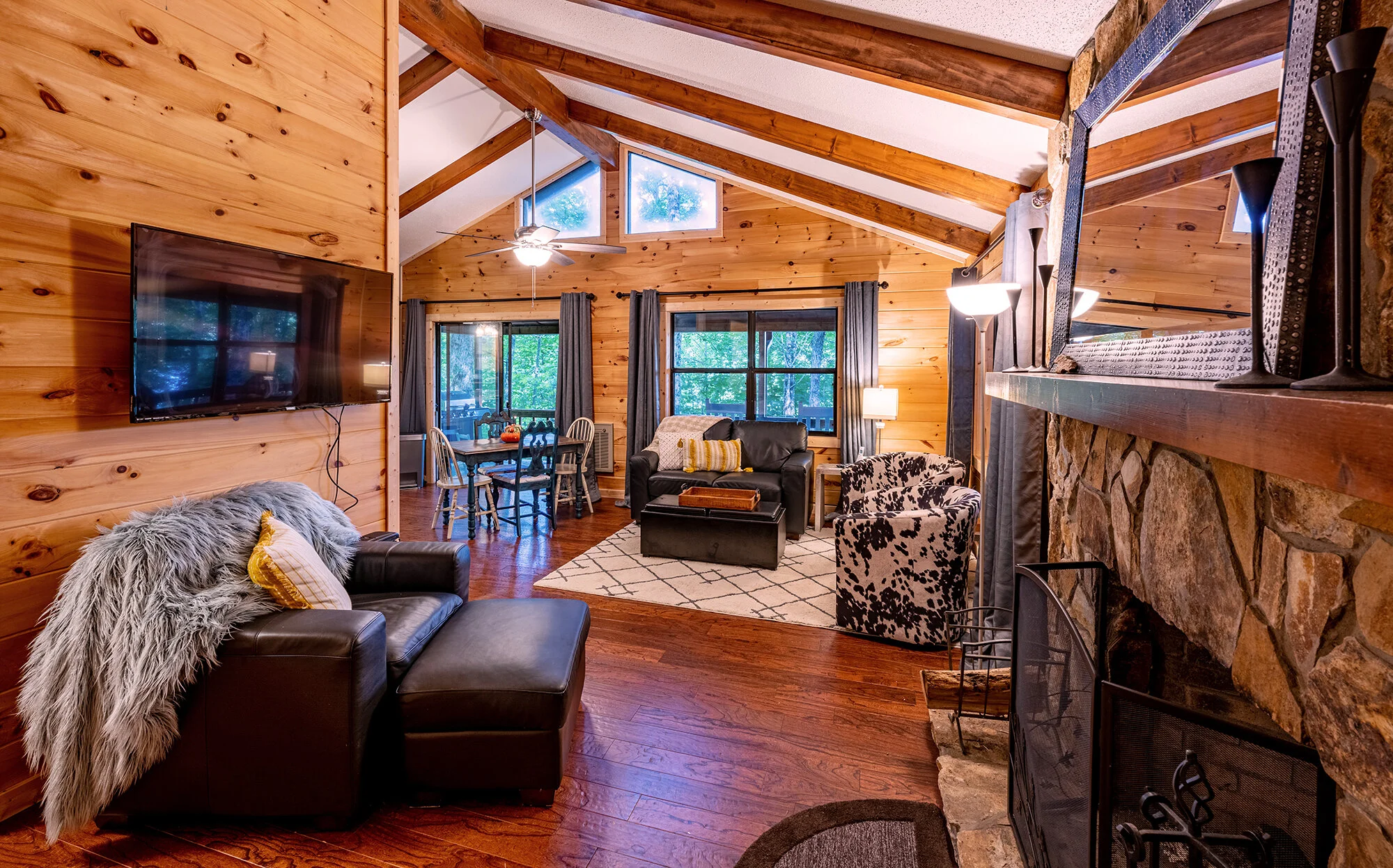 Lakeside Mountain Cabin | NC Mountain Cabin Rental - Lakes End